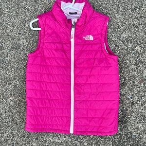 North face kids hot pink vest. Size 6.